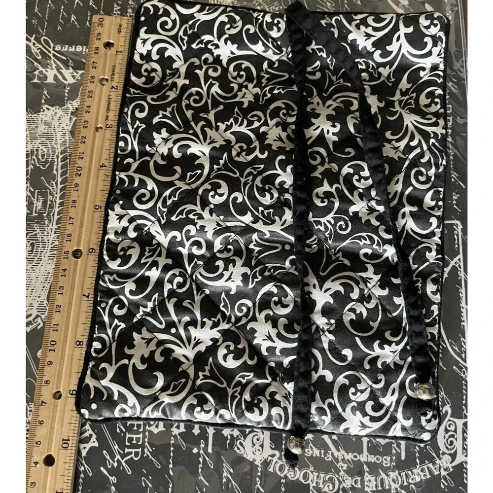 Quilted All Wrapped Up Travel Jewelry Wrap Up Organizer Bag White/Black Damask